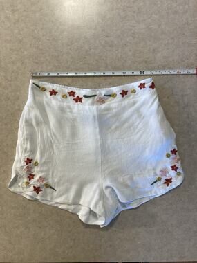 Women's MinkPInk Shorts Mink PInk White Floral Embroidered Small